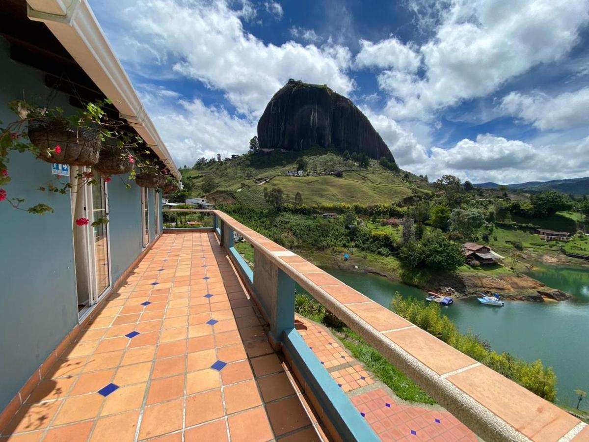 Casa Galeria Guatape Villa Exterior photo