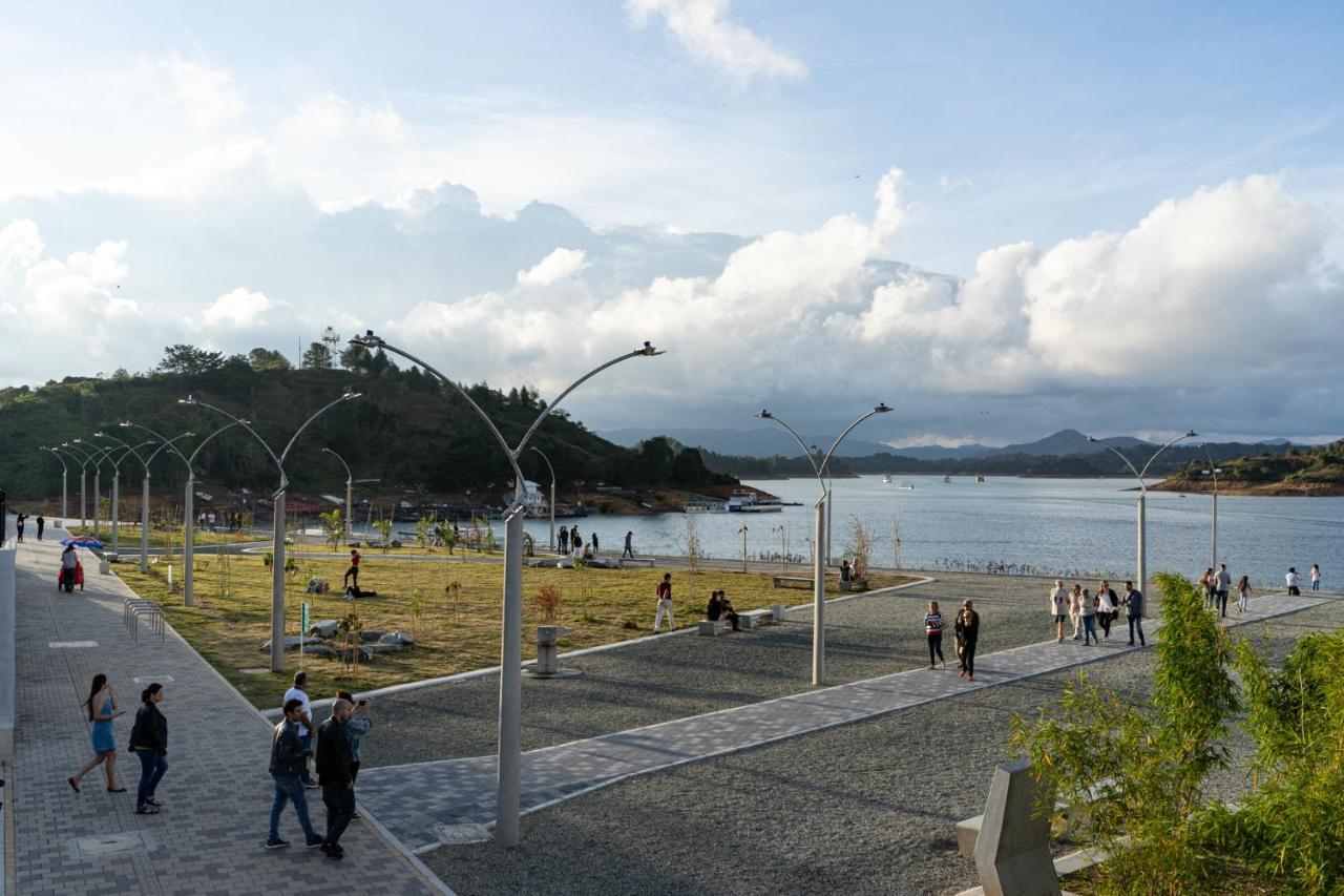 Casa Galeria Guatape Villa Exterior photo